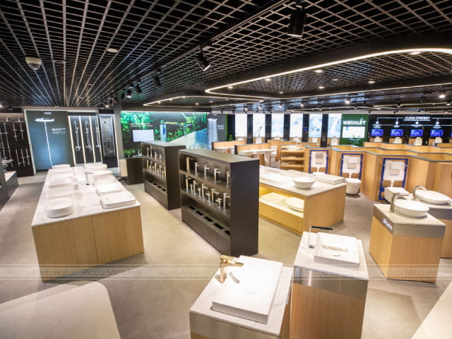 trưng bày các sản phẩm TOTO